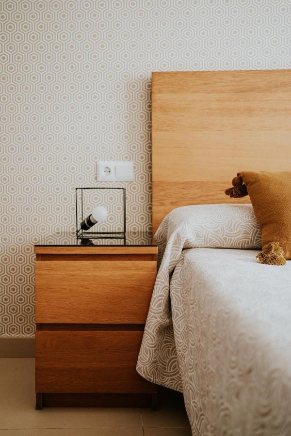 Apartamentos Poniente - Mares ตอร์เรเดลมาร์ ภายนอก รูปภาพ