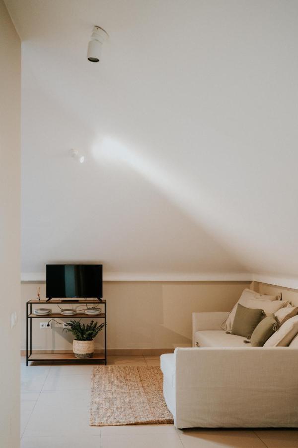 Apartamentos Poniente - Mares ตอร์เรเดลมาร์ ภายนอก รูปภาพ