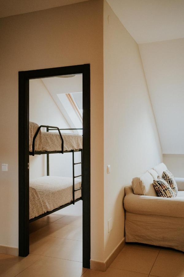 Apartamentos Poniente - Mares ตอร์เรเดลมาร์ ภายนอก รูปภาพ