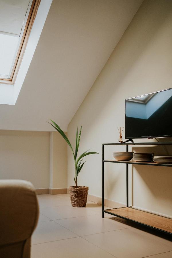Apartamentos Poniente - Mares ตอร์เรเดลมาร์ ภายนอก รูปภาพ