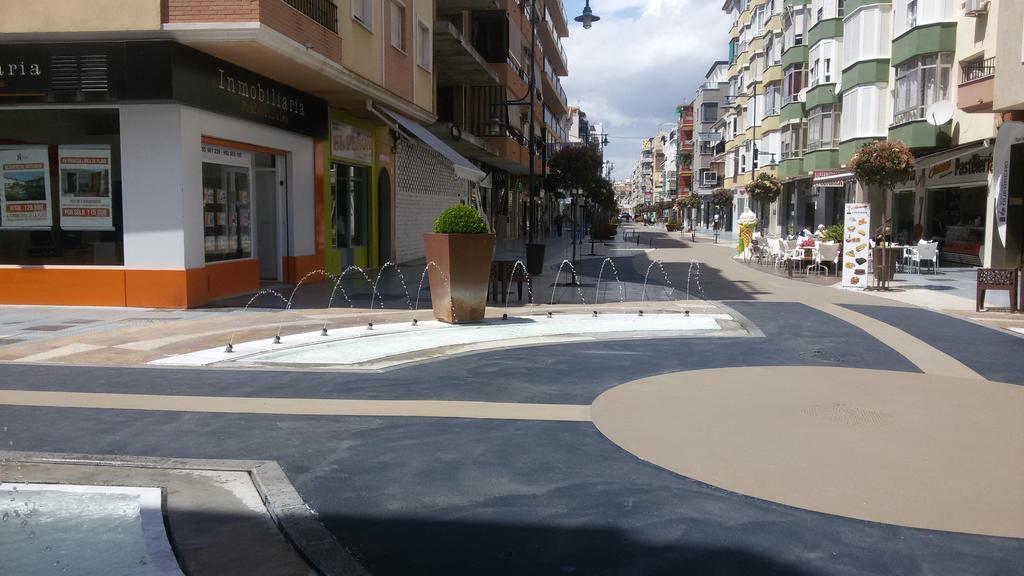 Apartamentos Poniente - Mares ตอร์เรเดลมาร์ ภายนอก รูปภาพ